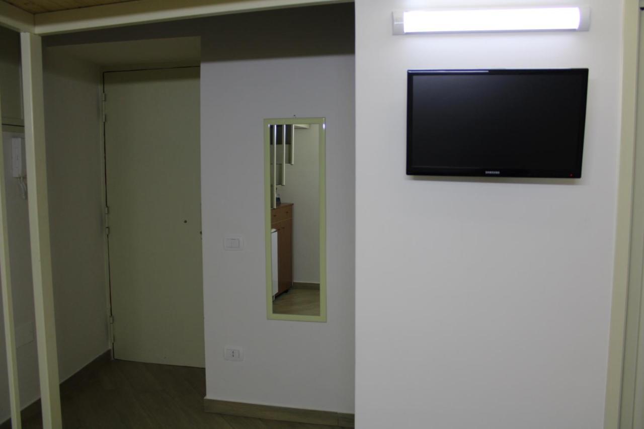 Casa Basile 15 Bed & Breakfast เนเปิลส์ ภายนอก รูปภาพ