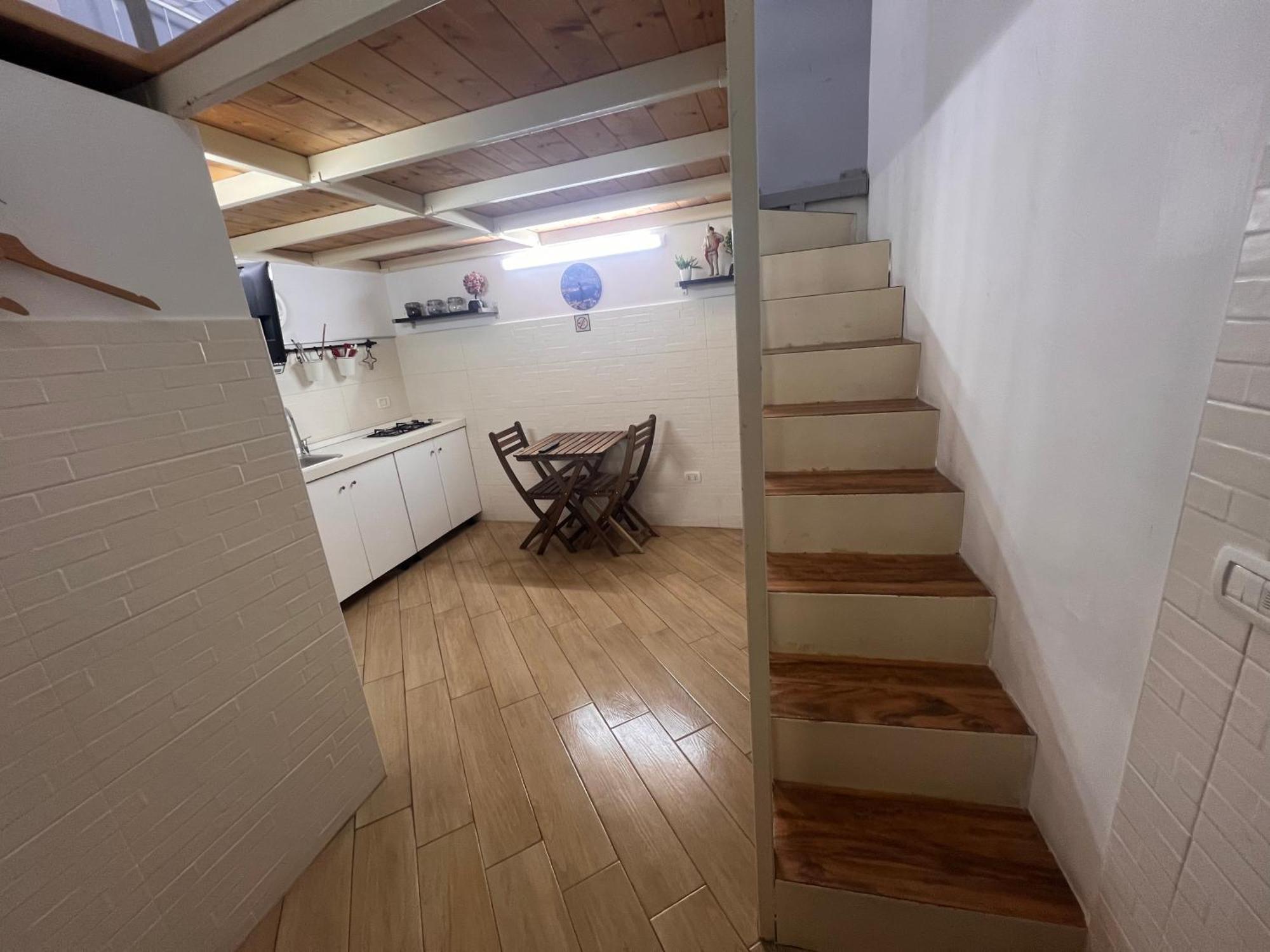 Casa Basile 15 Bed & Breakfast เนเปิลส์ ภายนอก รูปภาพ