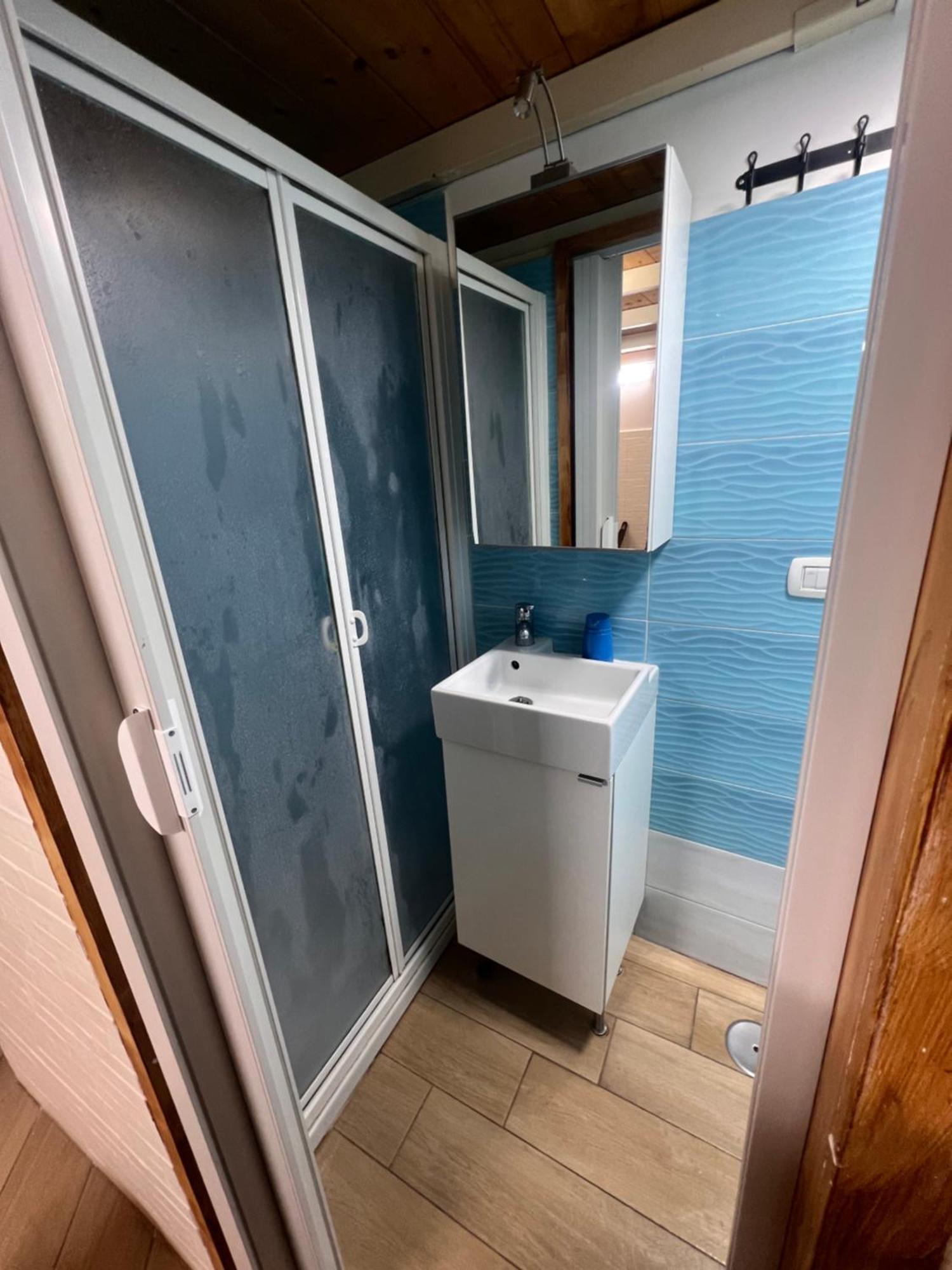 Casa Basile 15 Bed & Breakfast เนเปิลส์ ภายนอก รูปภาพ